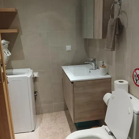 Spiros Dream House Mesongí